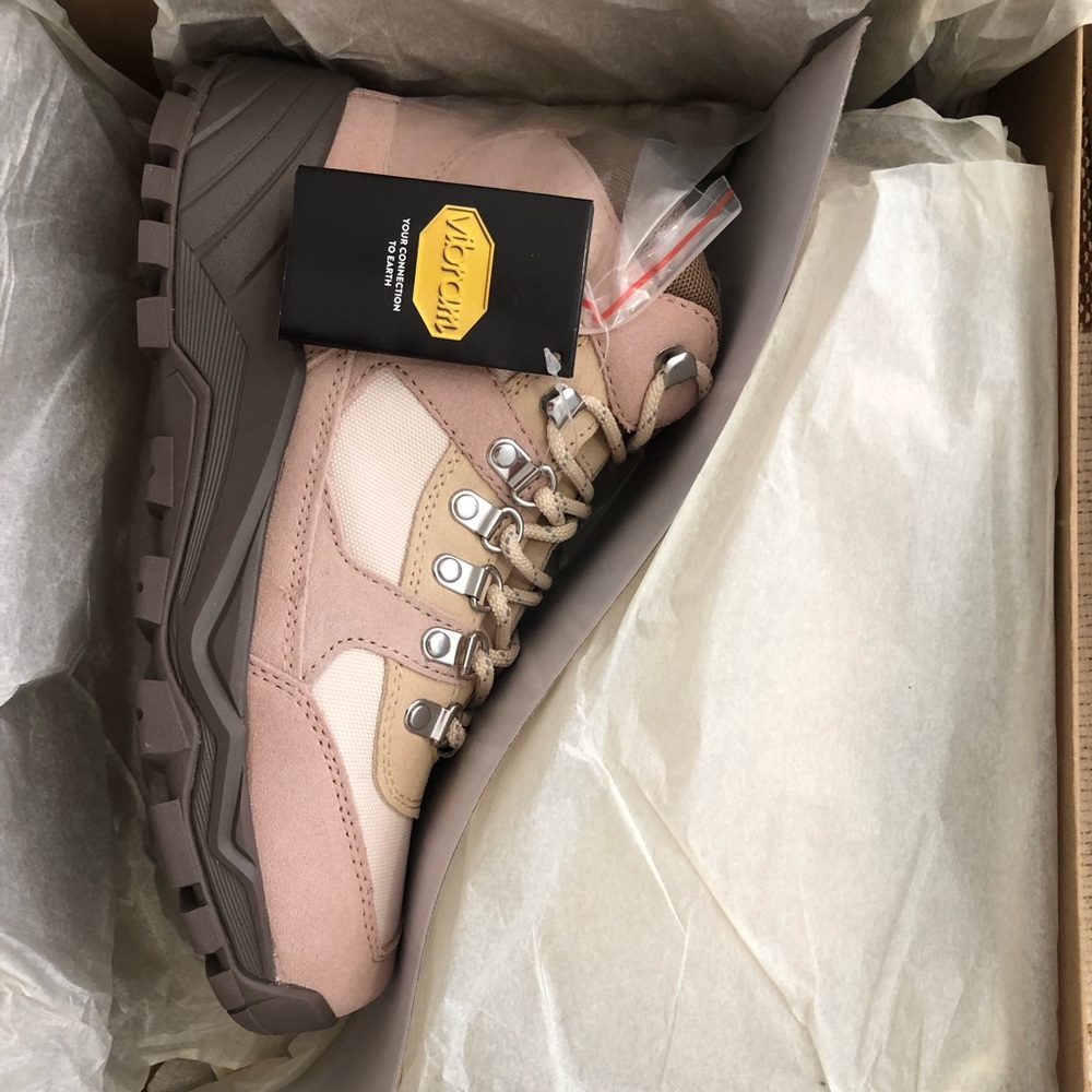 J Crew Nordic Hiker Boot - Camel Beechwood - Size 9 Women
